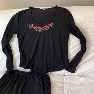 Comfy pajamas, Medium, pants with pockets!